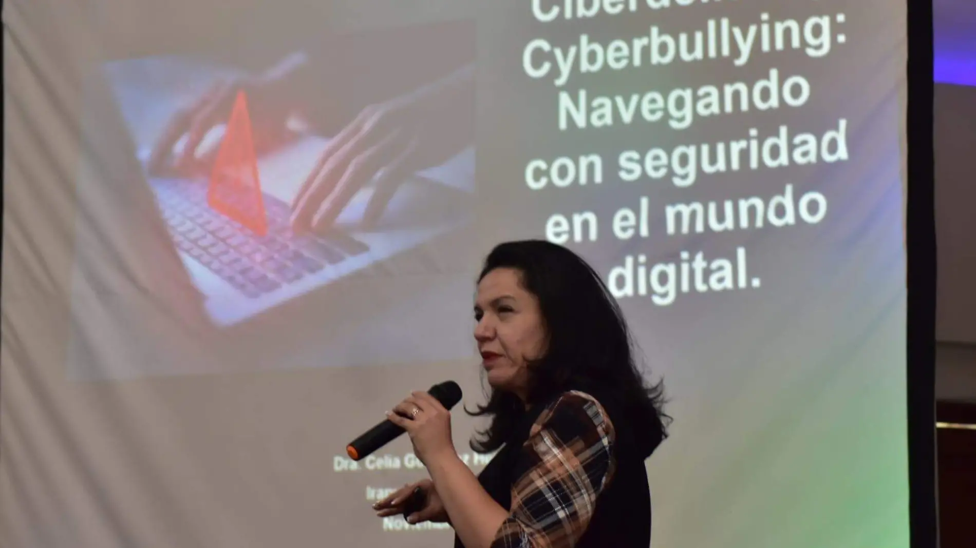 Niños y niñas, los más propensos a caer en el ciberacoso en la era digital  (1)